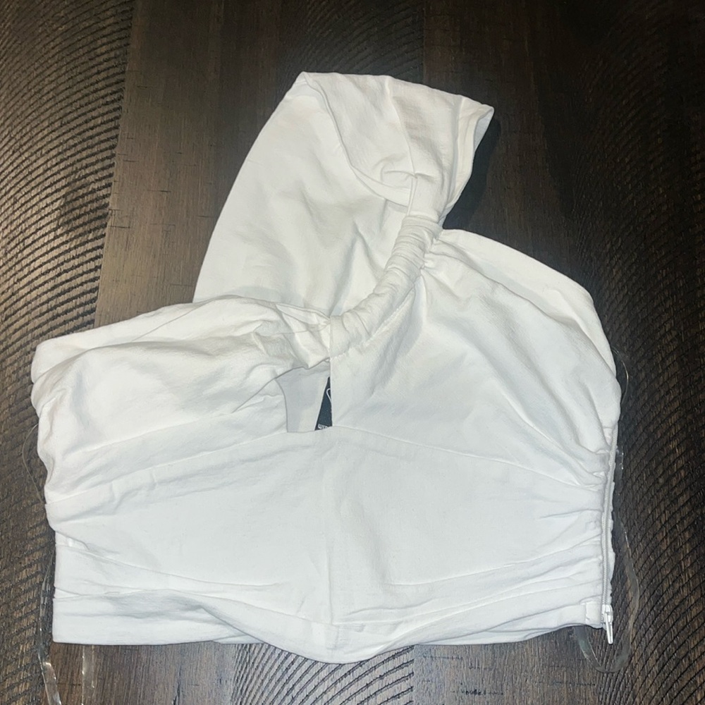 Shoulder crop top